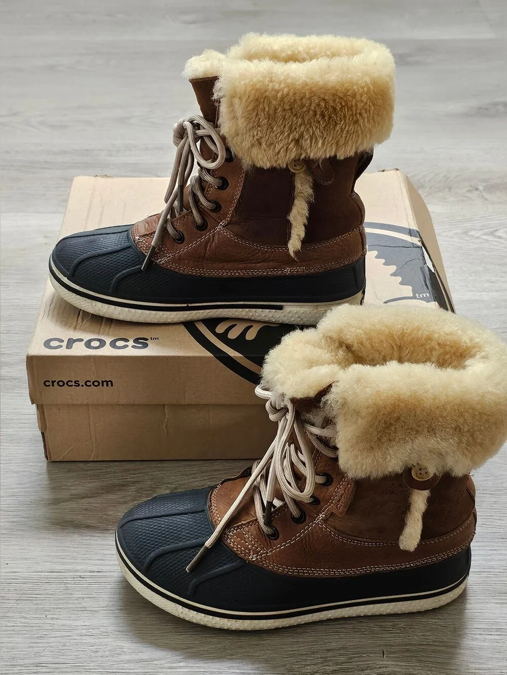 Crocs AllCast Luxe Duck Boots Women’s Size 7 Hazelnut Fur Lined Winter Boots